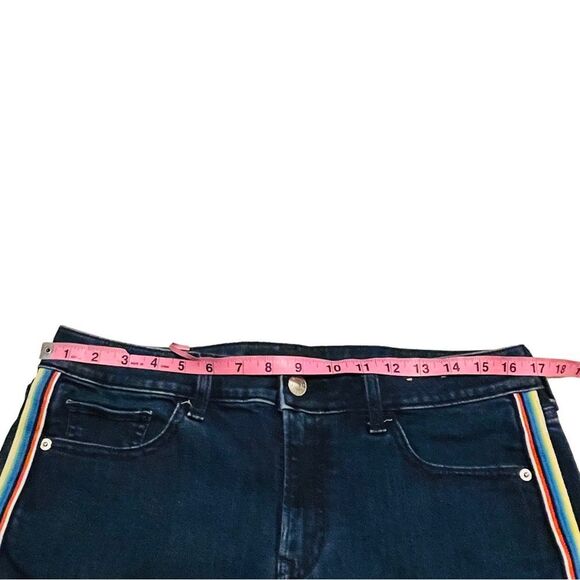 Express Rainbow Side Stripe Relaxed Low Rise Shortie Shorts - Size 8 - Picture 9 of 13